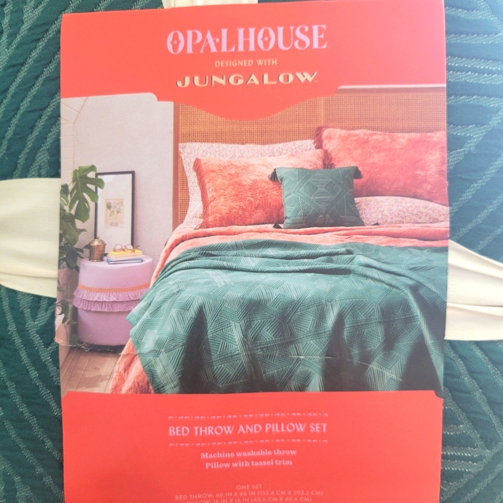 Opalhouse Throw & Pillow Set